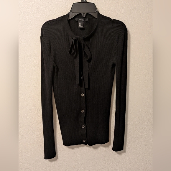 Forever 21 Sweaters - Forever 21 Black Knit Sweater